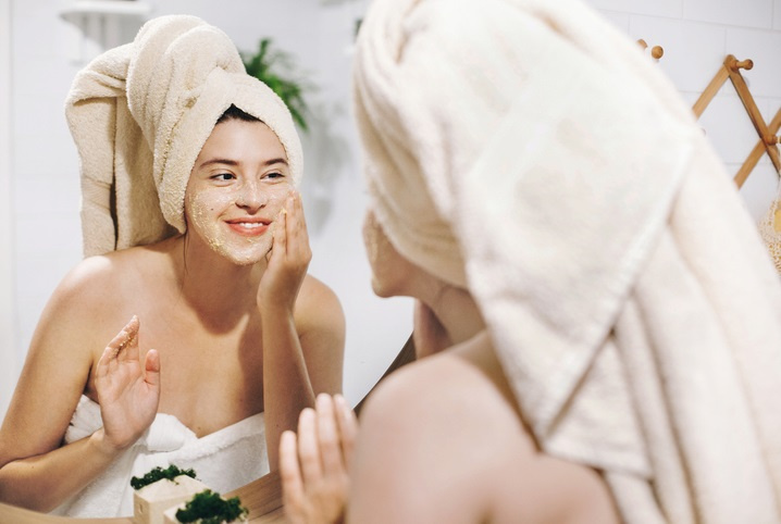 ¿Por qué necesitas exfoliar la piel?